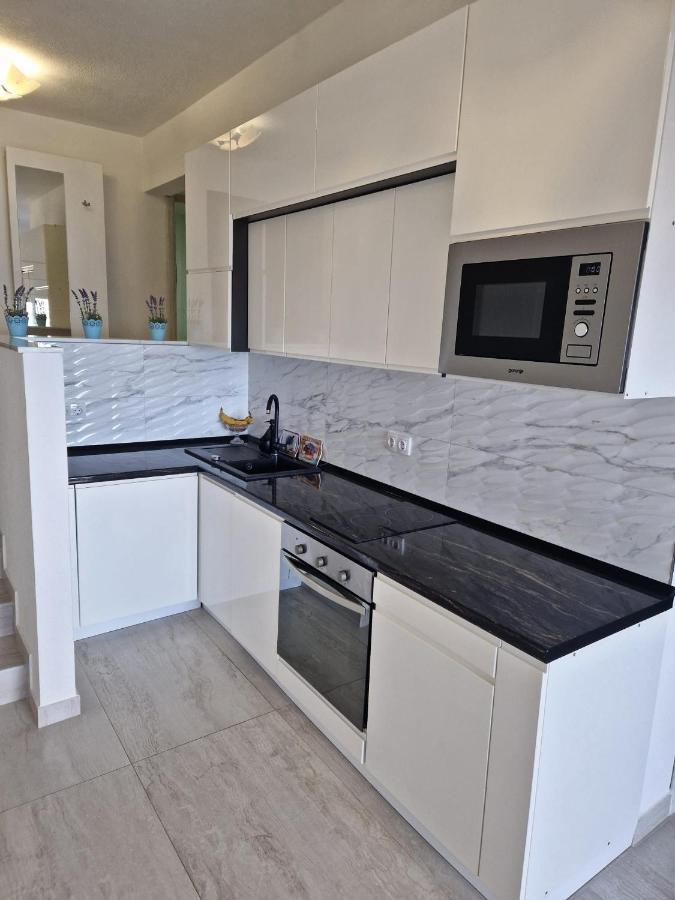 Amazing Sea View Apartment Omiš Екстериор снимка